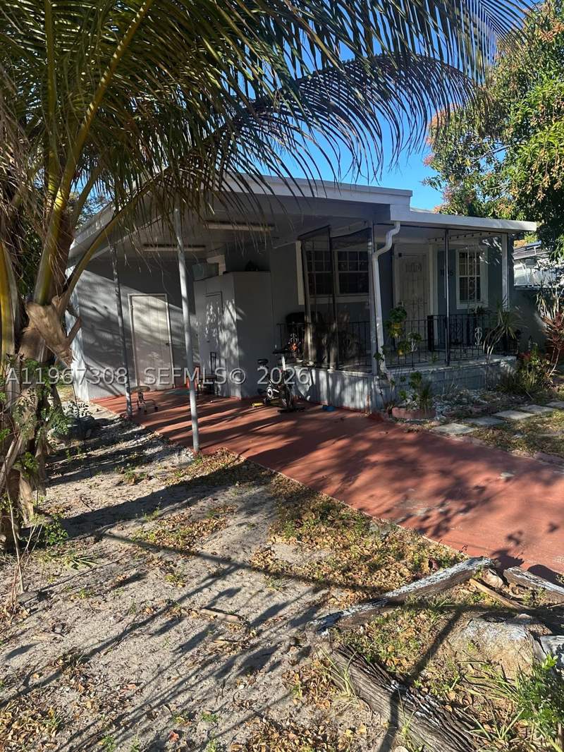 3 bedroom SingleFamilyResidence at 1005 NE 145th St, Poincianna Manor Sec 1, North Miami — photo 2