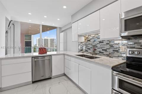 3370 Hidden Bay Dr 1501, Aventura FL - photo 10 of 69
