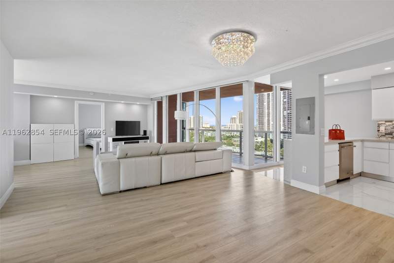 3 bedroom Condominium at 3370 Hidden Bay Dr 1501, 100 Hidden Bay Condo, Aventura — photo 2