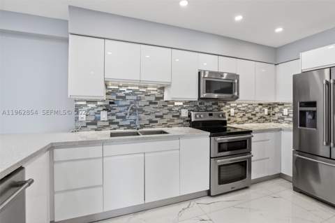 3370 Hidden Bay Dr 1501, Aventura FL - photo 9 of 69