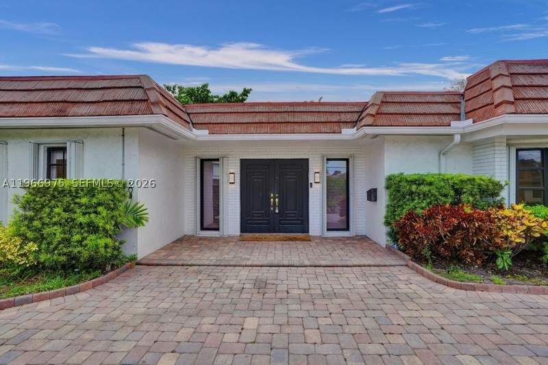 5 bedroom SingleFamilyResidence at 19710 NE 23rd Ave, North Lake Estates, Miami — photo 5