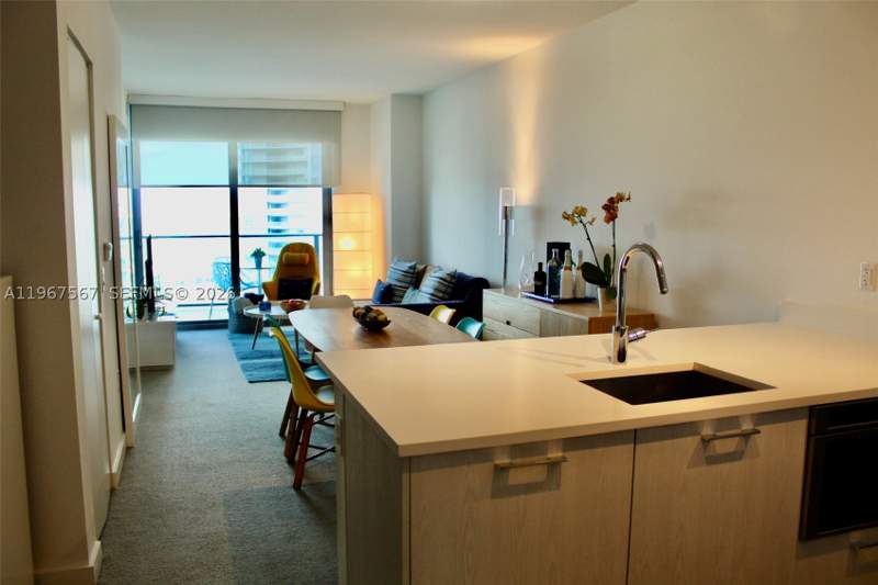 1 bedroom Condominium at 501 NE 31st St 2705, Paraiso Bayviews Condo, Miami — photo 4