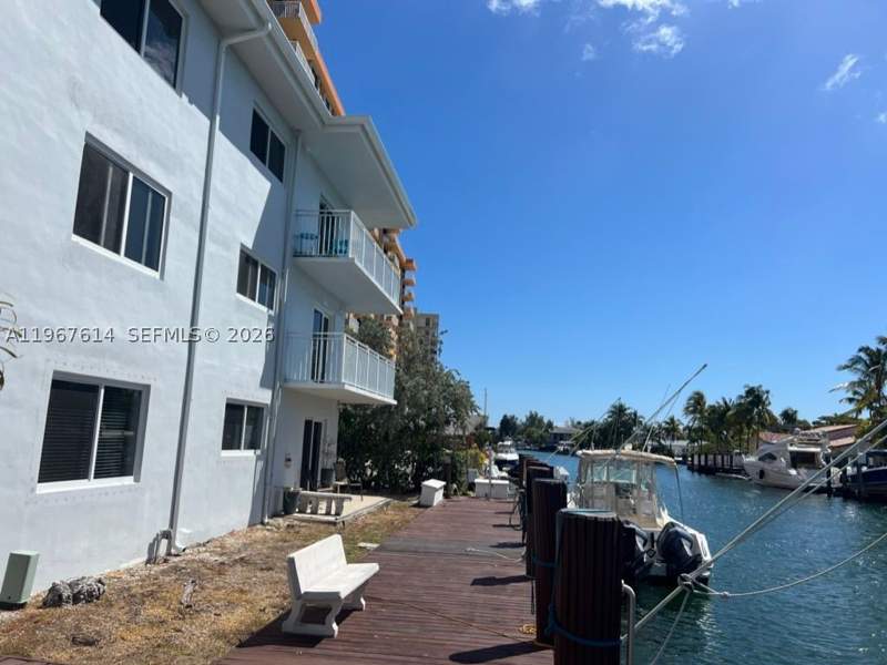 1 bedroom Condominium at 2430 NE 135th St 105, Keystone Gardens Condo, North Miami — photo 2