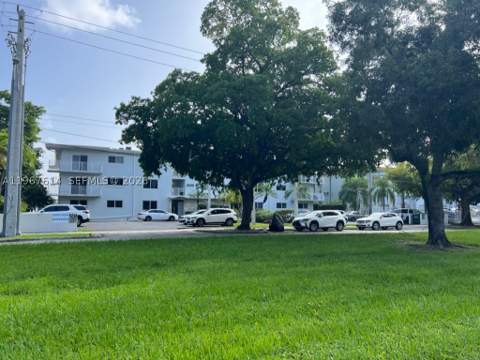 2430 NE 135th St 105, North Miami FL - photo 24 of 25