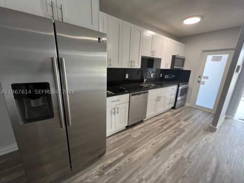 2430 NE 135th St 105, North Miami FL - photo 8 of 25