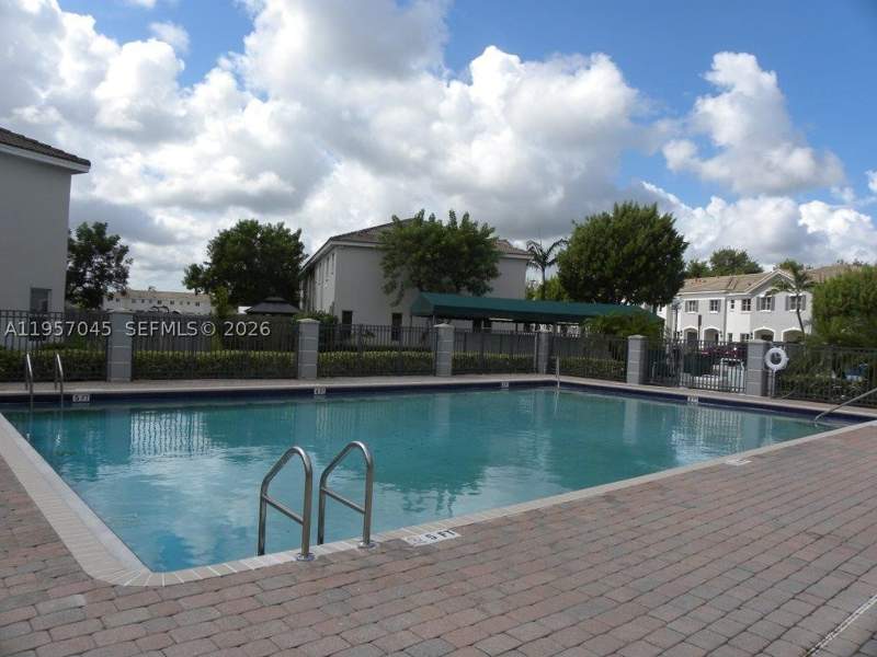 2 bedroom Townhouse at 1617 SE 30th St, Venetia Grove, Homestead — photo 3
