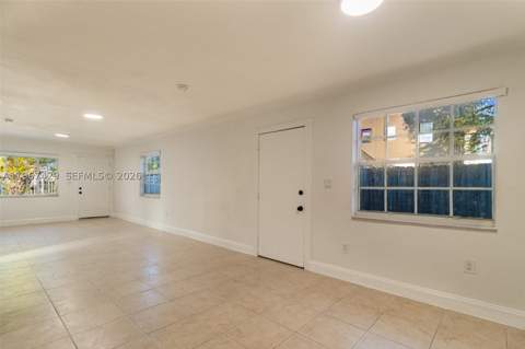1518 NW 65th St, Miami FL - photo 7 of 28