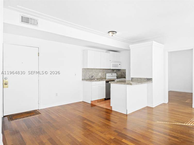 2 bedroom Condominium at 1027 Pennsylvania Ave 206, Penn Plaza Condo, Miami Beach — photo 3