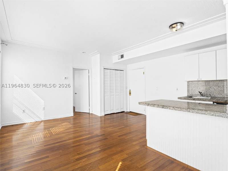 2 bedroom Condominium at 1027 Pennsylvania Ave 206, Penn Plaza Condo, Miami Beach — photo 5
