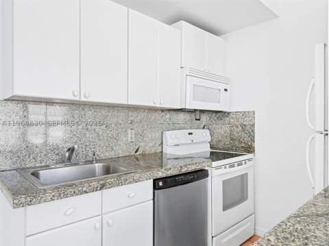 1027 Pennsylvania Ave 206, Miami Beach FL - photo 7 of 45