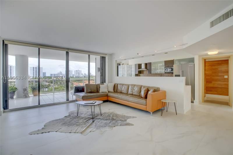 3 bedroom Condominium at 3600 Yacht Club Dr 703, Harbor Tws At The Waterwa, Aventura — photo 2