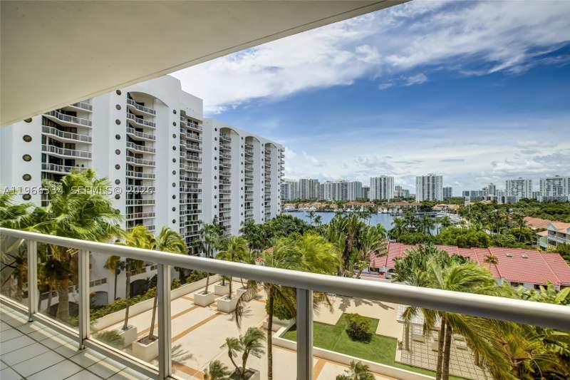 3 bedroom Condominium at 3600 Yacht Club Dr 703, Harbor Tws At The Waterwa, Aventura — photo 4