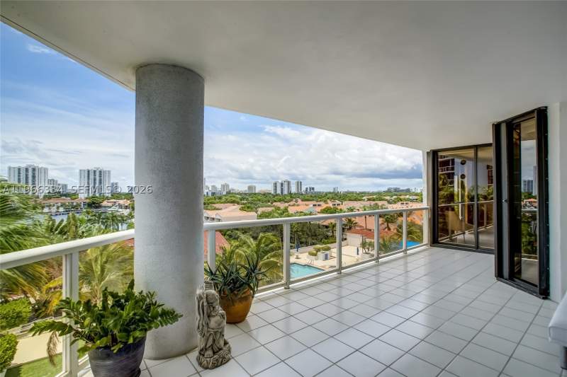 3 bedroom Condominium at 3600 Yacht Club Dr 703, Harbor Tws At The Waterwa, Aventura — photo 5