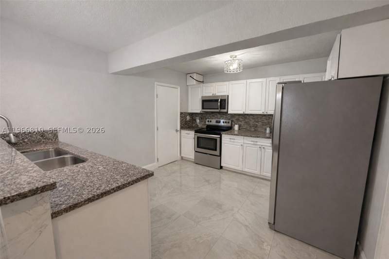 3 bedroom SingleFamilyResidence at 4500 NW 3rd Ave, Columbia Park Corr Pl, Miami — photo 4