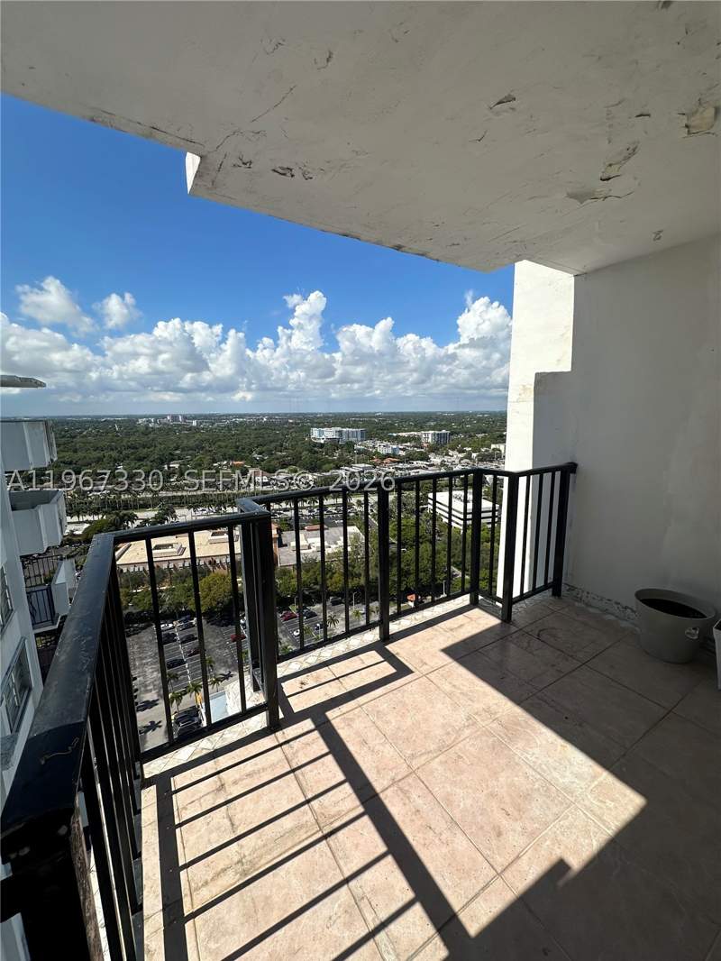 1 bedroom Condominium at 2750 NE 183rd St Ph07, Commodore Plaza Condo, Aventura — photo 4