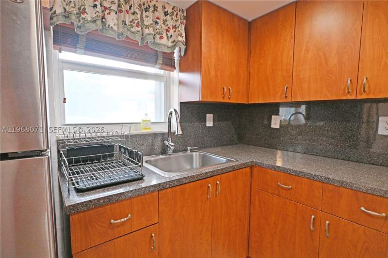 1 bedroom Condominium at 947 Lenox Ave 203, Lenox View Condominium, Miami Beach — photo 3