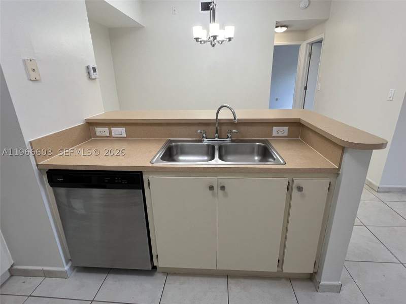 2 bedroom Condominium at 7220 NW 114th Ave 307, Palm Gardens At Doral Con, Doral — photo 5