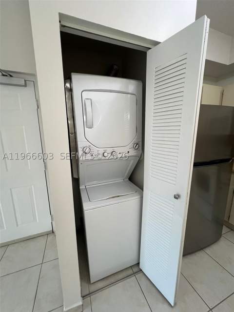 7220 NW 114th Ave 307, Doral FL - photo 7 of 26