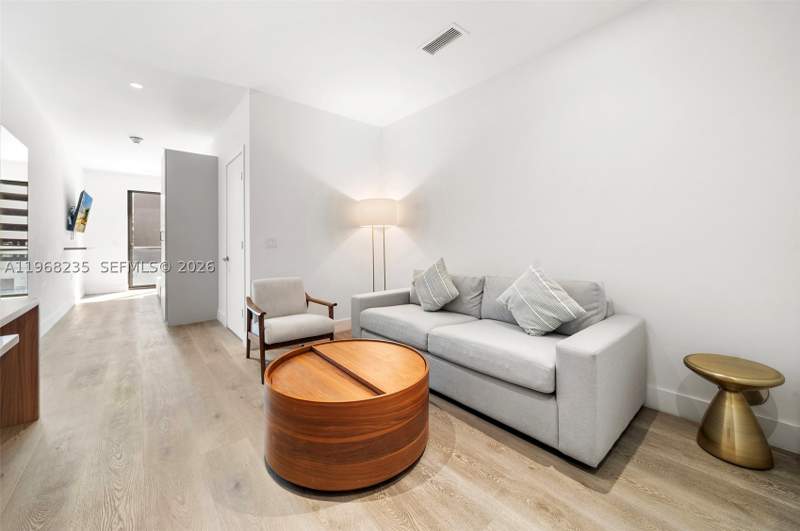 0 bedroom Condominium at 229 SW 9th St 208, Smart Brickell, Miami — photo 4
