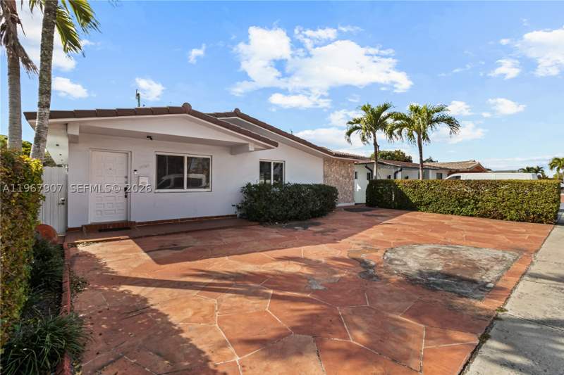 3 bedroom SingleFamilyResidence at 10360 SW 24th St, Coravo Amd, Miami — photo 2