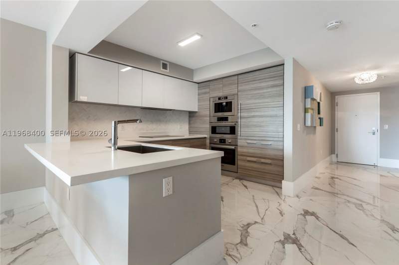 2 bedroom Condominium at 300 Sunny Isles Blvd 4-806, Parque Towers, Sunny Isles Beach — photo 5