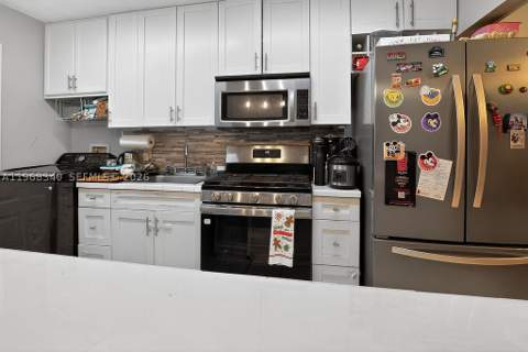 20311 NE 2nd Ave 15, Miami FL - photo 6 of 22