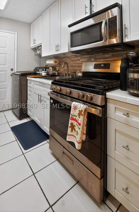 20311 NE 2nd Ave 15, Miami FL - photo 7 of 22