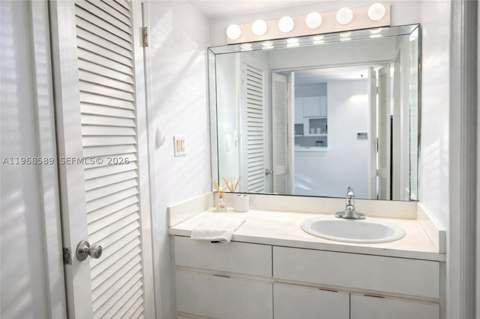 100 Lincoln Rd 415, Miami Beach FL - photo 8 of 32