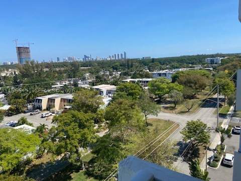 2020 NE 135th St 901, North Miami FL - photo 13 of 15