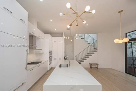 4454 NW 80th Ave, Doral FL - photo 10 of 55