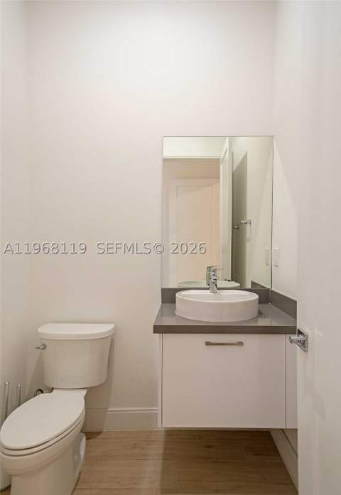 4454 NW 80th Ave, Doral FL - photo 14 of 55
