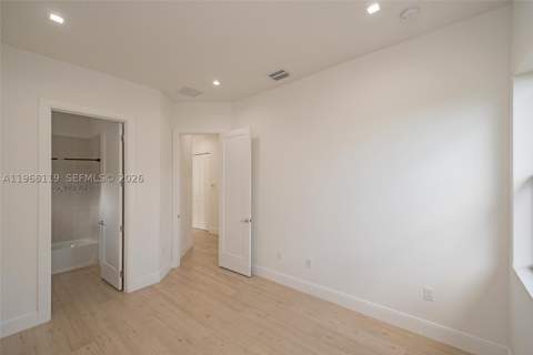 4454 NW 80th Ave, Doral FL - photo 18 of 55