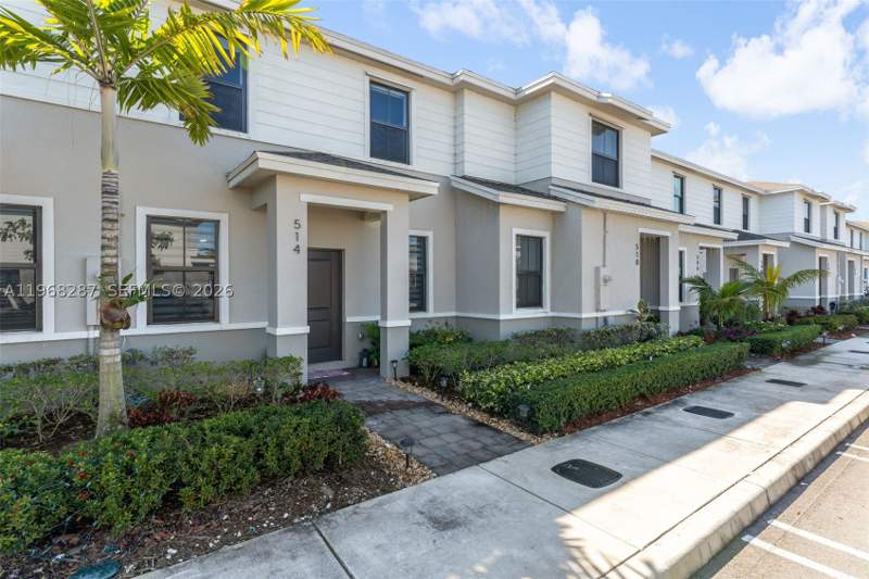 3 bedroom Townhouse at 514 NE 12th St, Miami Land And Developmen, Florida City — photo 3