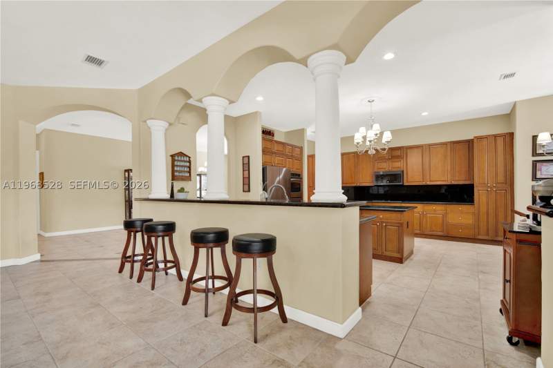 5 bedroom SingleFamilyResidence at 7823 SW 195th Ter, Cutler Cay, Cutler Bay — photo 5