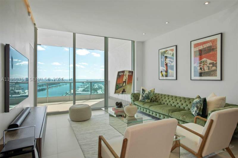 1 bedroom Condominium at 900 Biscayne Blvd 4307, 900 BISCAYNE BAY CONDO, Miami — photo 2