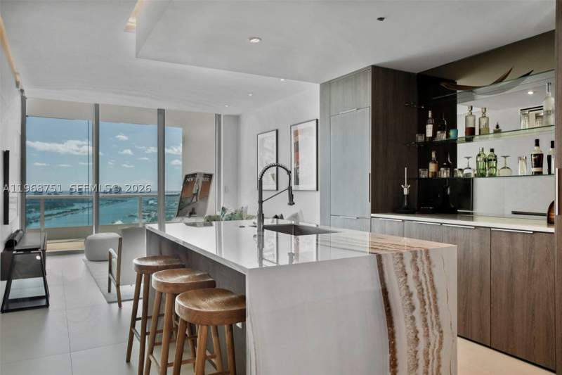 1 bedroom Condominium at 900 Biscayne Blvd 4307, 900 BISCAYNE BAY CONDO, Miami — photo 4