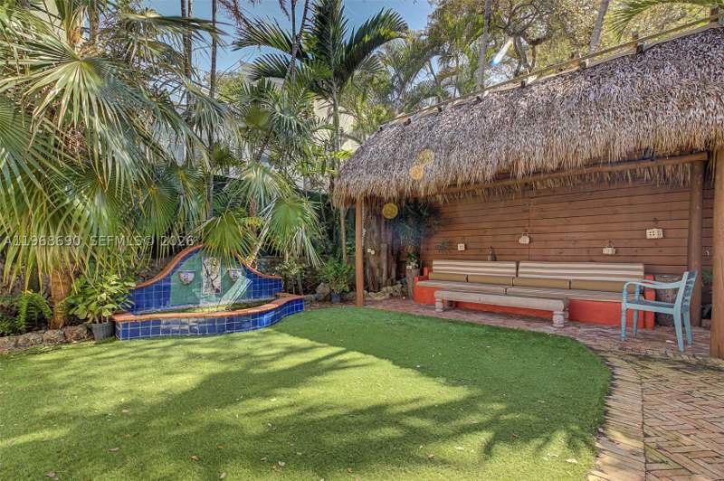 3 bedroom SingleFamilyResidence at 3233 Crystal Ct, Crystal Bluff, Miami — photo 3