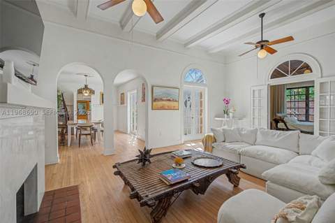 3233 Crystal Ct, Miami FL - photo 7 of 41