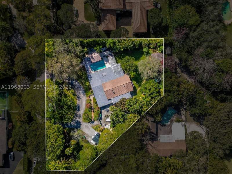 4 bedroom SingleFamilyResidence at 11220 SW 67th Ave, Oakridge Estates Rev, Pinecrest — photo 3