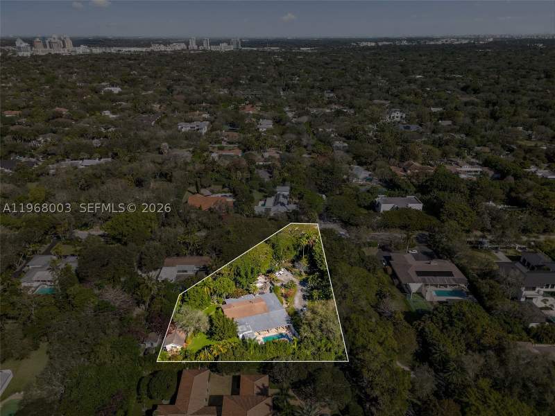 4 bedroom SingleFamilyResidence at 11220 SW 67th Ave, Oakridge Estates Rev, Pinecrest — photo 4