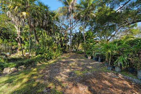 11220 SW 67th Ave, Pinecrest FL - photo 8 of 42