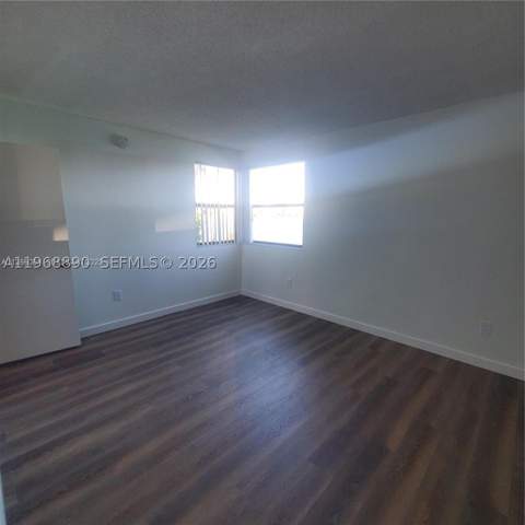 929 Hamilton Dr 929F, Homestead FL - photo 10 of 14