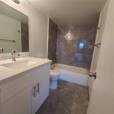 929 Hamilton Dr 929F, Homestead FL - photo 12 of 14