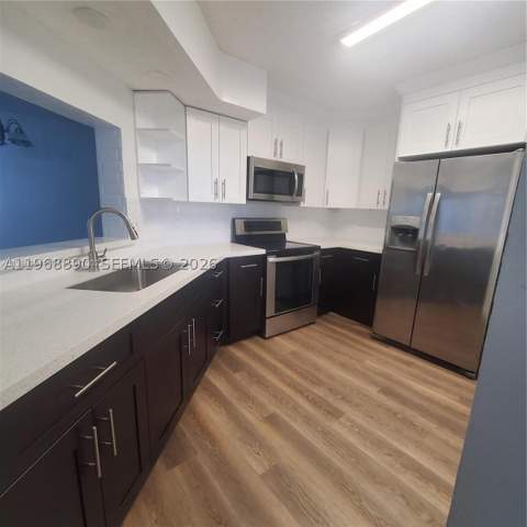 929 Hamilton Dr 929F, Homestead FL - photo 6 of 14
