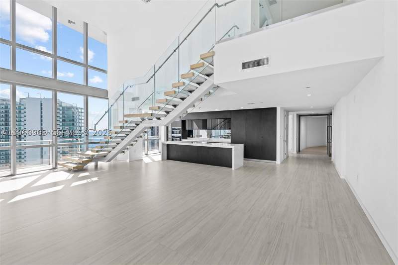 4 bedroom Condominium at 851 NE 1st Ave 5001, Paramount Miami Worldcent, Miami — photo 2