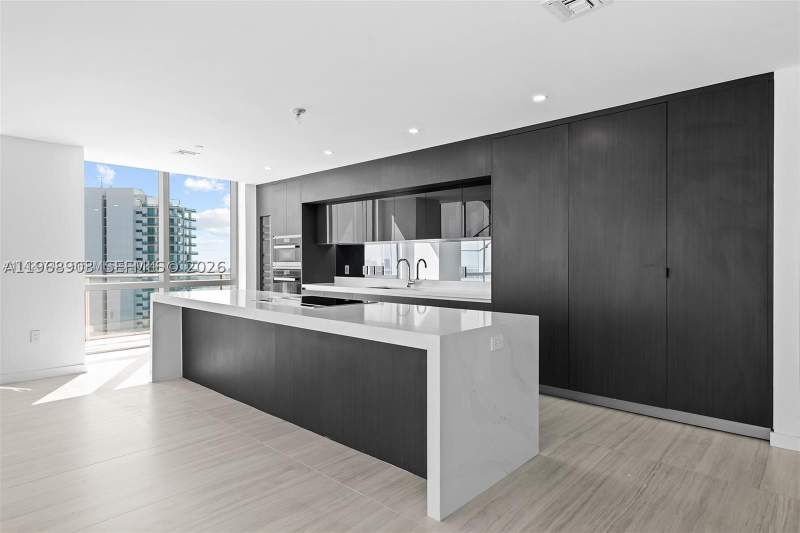 4 bedroom Condominium at 851 NE 1st Ave 5001, Paramount Miami Worldcent, Miami — photo 3