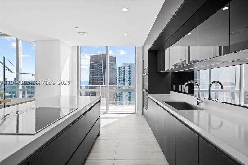 4 bedroom Condominium at 851 NE 1st Ave 5001, Paramount Miami Worldcent, Miami — photo 4