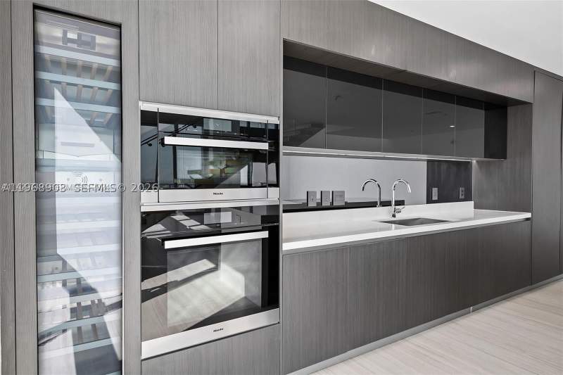 4 bedroom Condominium at 851 NE 1st Ave 5001, Paramount Miami Worldcent, Miami — photo 5