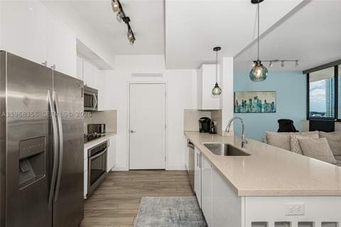 999 SW 1st Ave 3215, Miami FL - photo 11 of 26