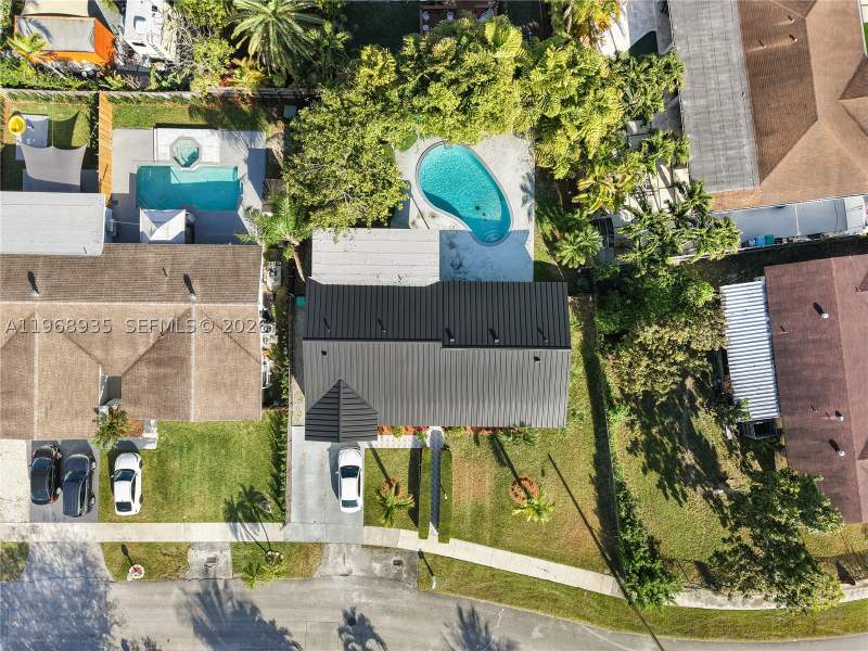 4 bedroom SingleFamilyResidence at 16323 SW 103rd Pl, Cantisano Sub, Miami — photo 4